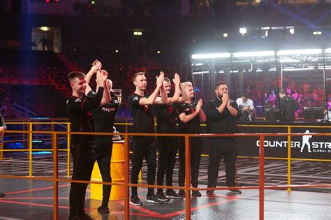 avangar vs astralis|Astralis hammer AVANGAR to win StarLadder Major .